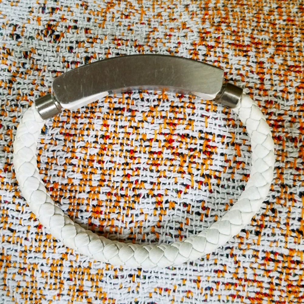 Apple iPhone leather wristband